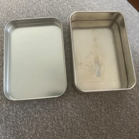 Vintage Guess watch storage tin - Picture 3 of 3